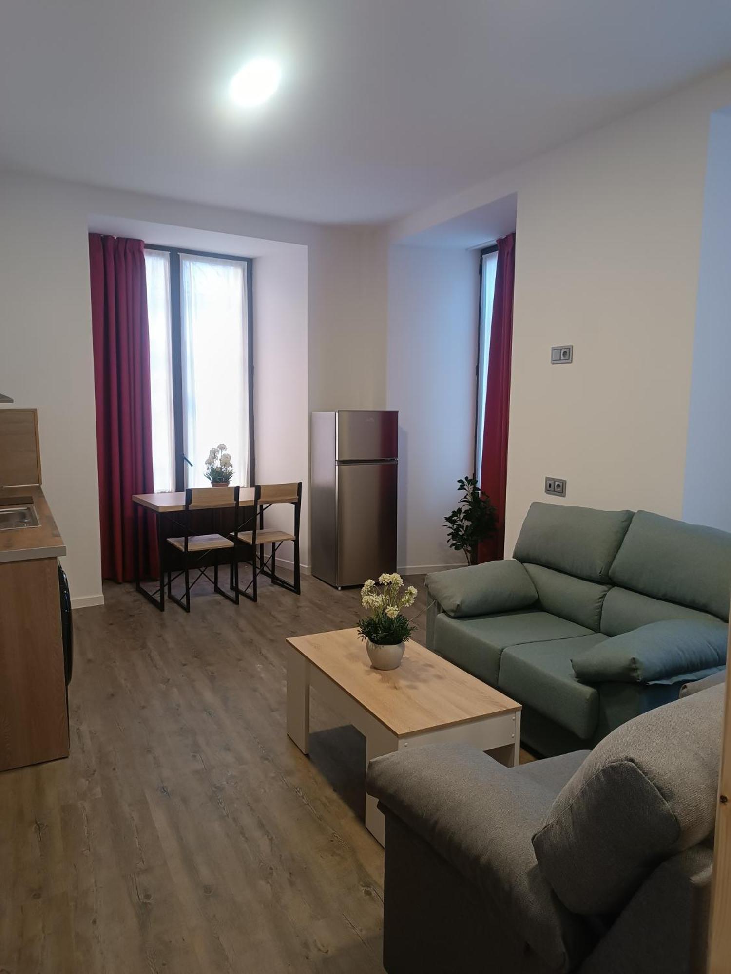 Apartamentosturisticos Avila Puerta Del Alcazar 0-1 外观 照片