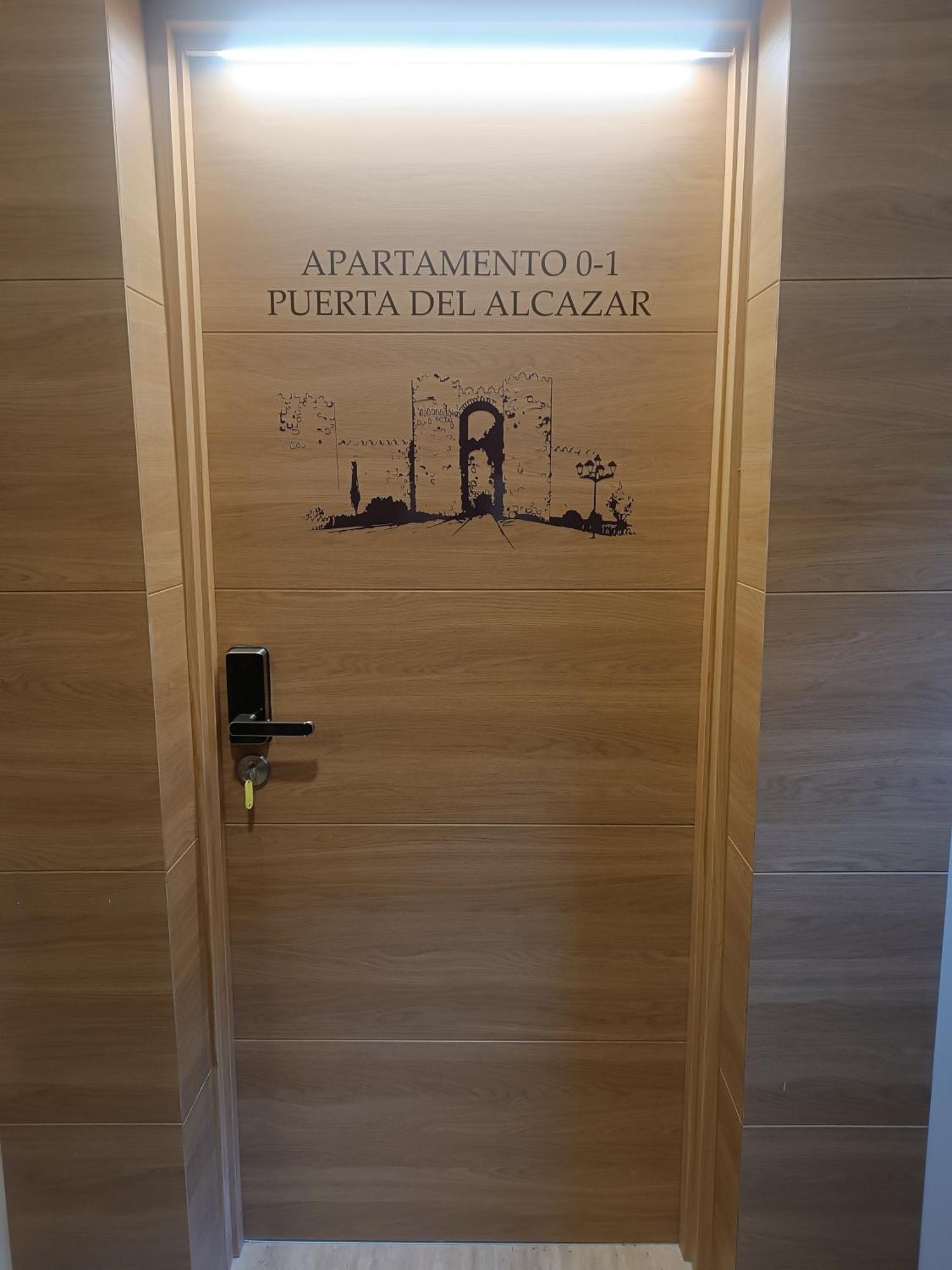 Apartamentosturisticos Avila Puerta Del Alcazar 0-1 外观 照片